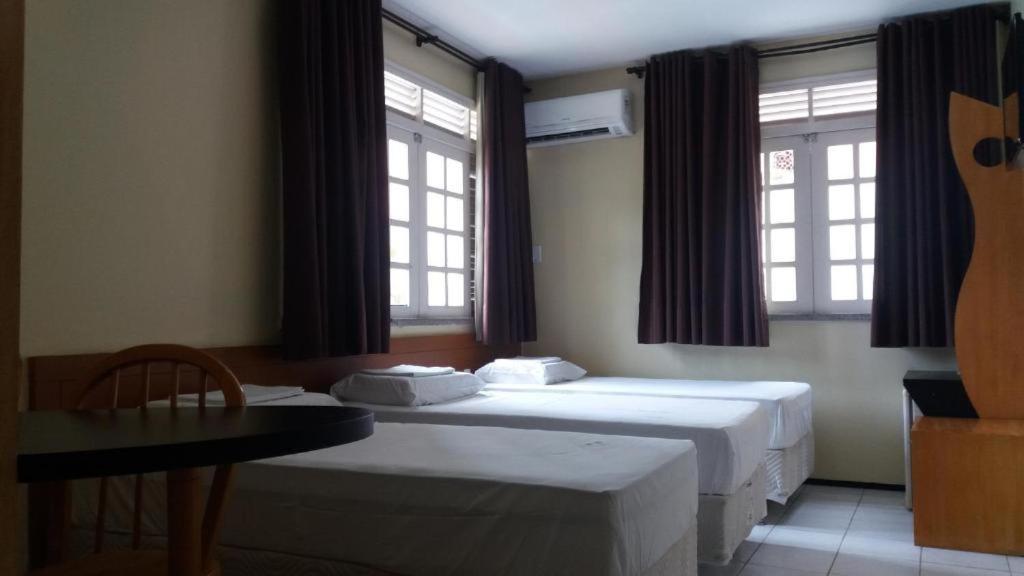 2000 Hotel