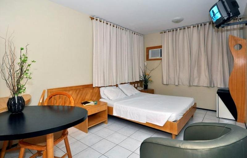 2000 Hotel